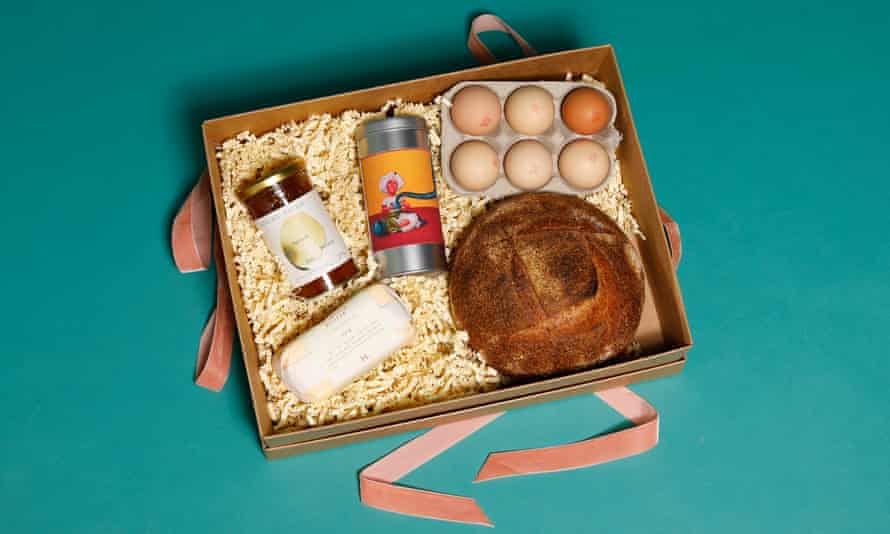 Spring-to-go breakfast box