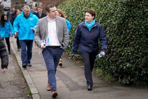 Douglas Ross and Ruth Davidson campaigning in Davidson Mains, Edinburgh.