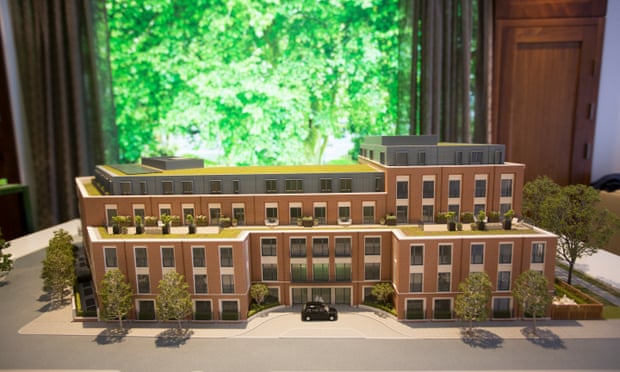 The Auriens model on King’s Road, Chelsea.