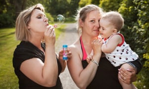 Lolita Wästerlund with her son Cash-Douglas and sister Linda, who donated her uterus