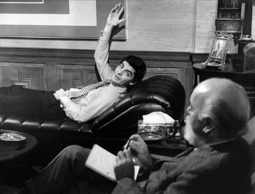 Richard Benjamin as Alexander Portnoy and DP Barnes as Dr Spielvogel in Ernest Lehman’s Portnoy’s Complaint (1972).