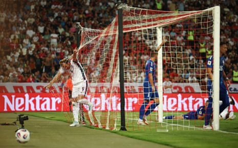 Harry Kane nearly puts England in front!