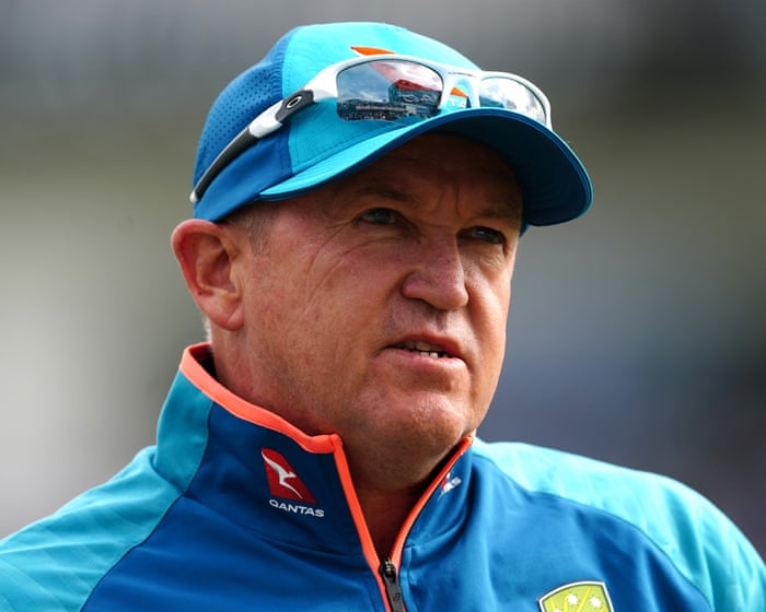 Andy Flower rules himself out of replacing McCullum as England Test head coach
