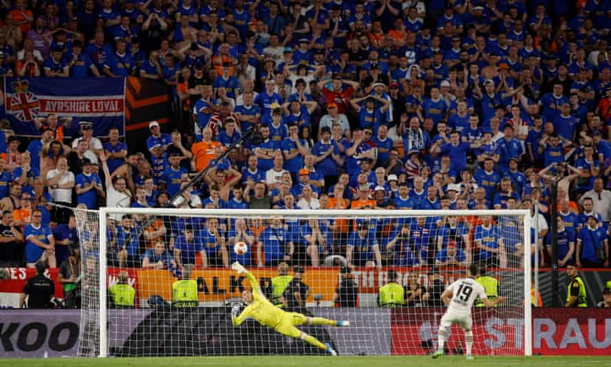 Eintracht Frankfurt's Rafael Santos Borre scores the penalty to win the shoot-out.