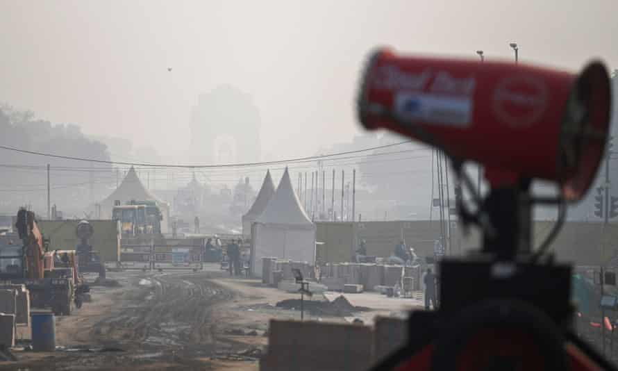Soaring pollution has Delhi considering full weekend lockdown | India 3 New Delhi