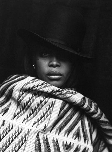 a women wearing a hat