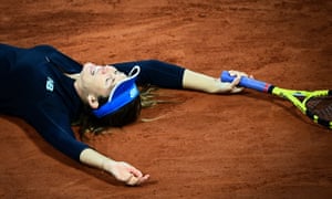 Danielle Collins celebrates after beating Ons Jabeur.