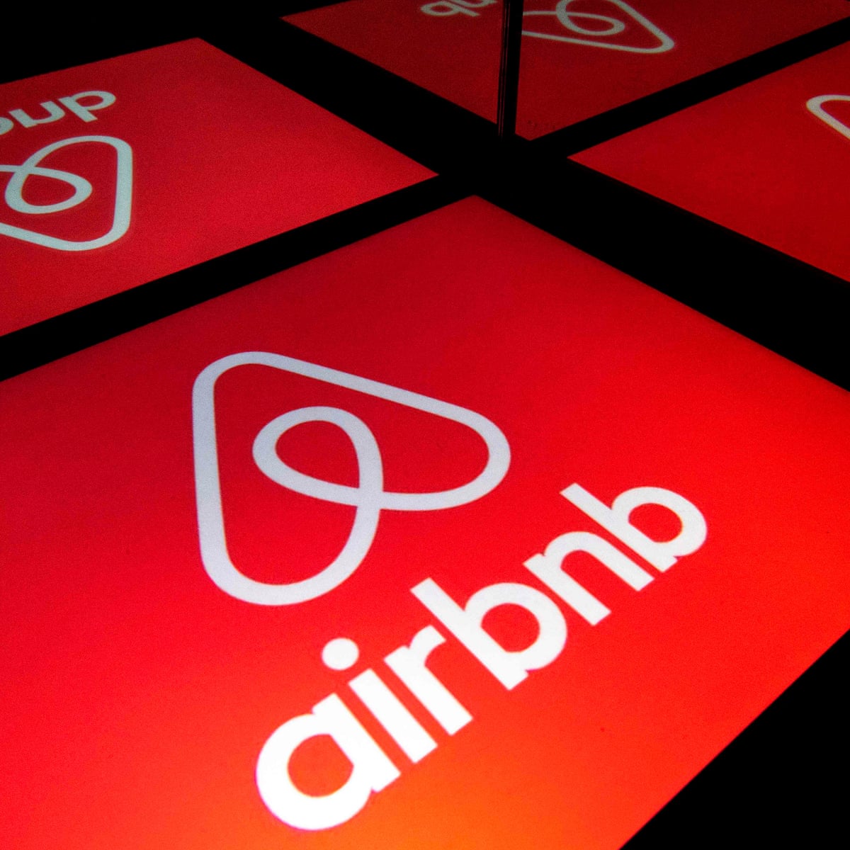 Airbnb Raises Share Pricing Range Before Ipo On Thursday Airbnb The Guardian