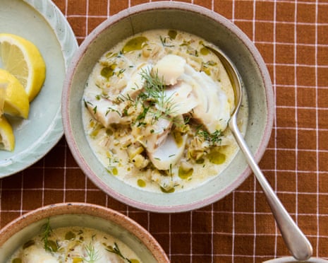 smoked haddock, leek and barley stew in bowls