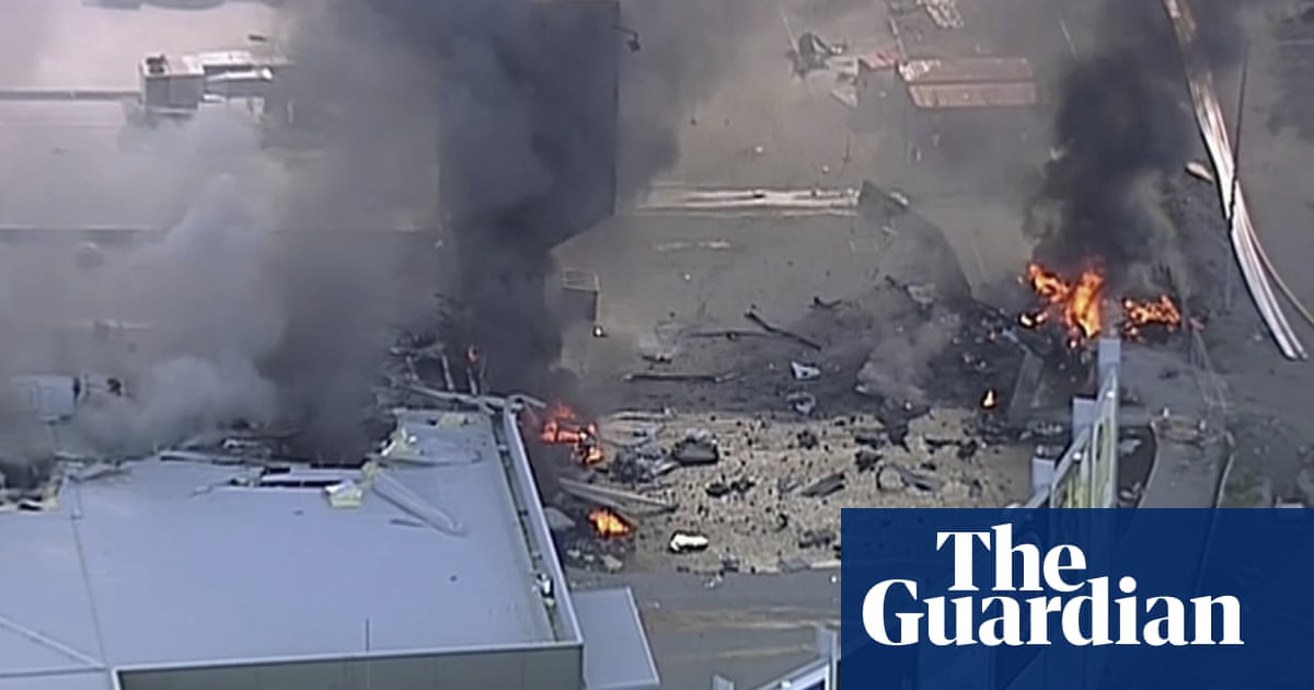 Essendon DFO plane crash pilot failed to complete checklist | World news | The Guardian