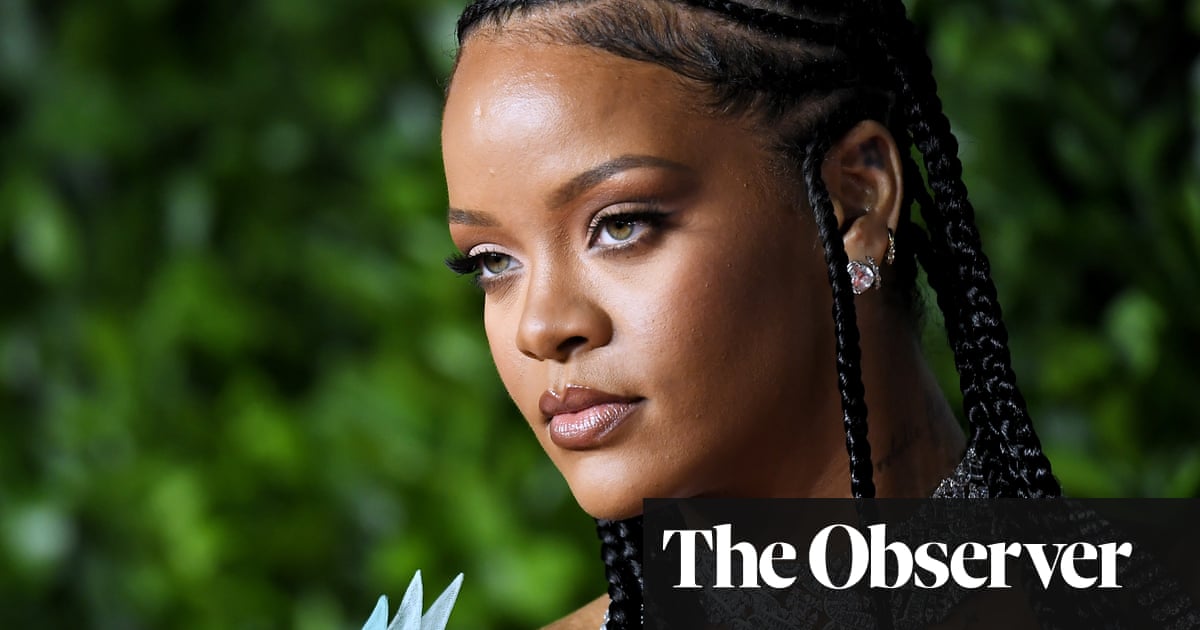 The new queen bee: Rihanna is crowned Britains wealthiest female musician