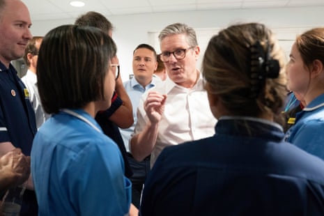 Keir Starmer and Wes Streeting at University College London Hospital (UCLH) today where they saw how Proton Beam Therapy is used and met the staff who operate it.