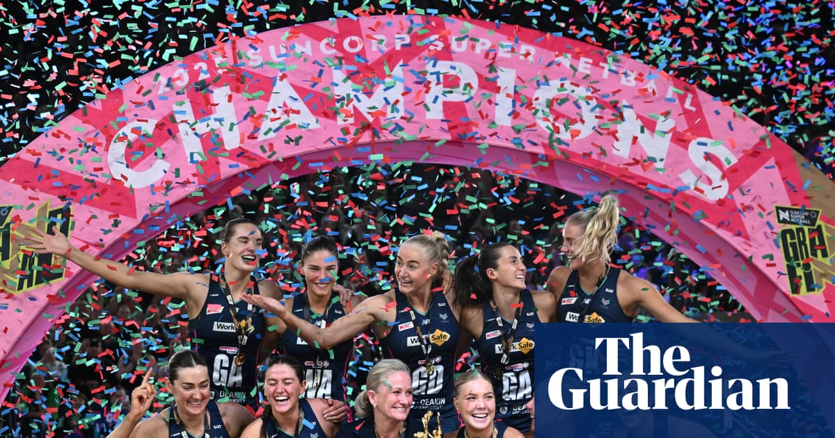 Melbourne Vixens stun West Coast Fever to win Super Netball grand final