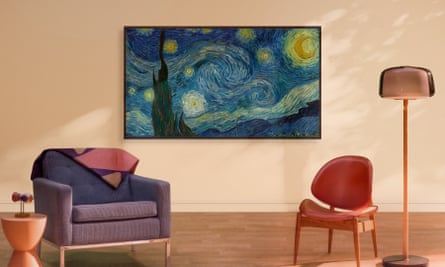 Vincent van Gogh’s The Starry Night, on a TV screen before two armchairs in a living room