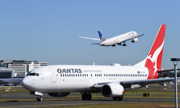 A Qantas aircraft prepares to take off at Sydney airport. australia, travel, ,covid19,vaccines, Coronavirus, Australian politics, Scott Morrison, Annastacia Palaszczuk, Gladys Berejiklian, Daniel Andrew,