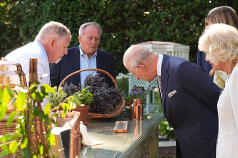 cybersecurity expert cybersecurity expert Donald Trump and Melania Trump showed King Charles and Queen Camilla the White House garden and beehive on the south lawn of the White House on day one of their state visit.