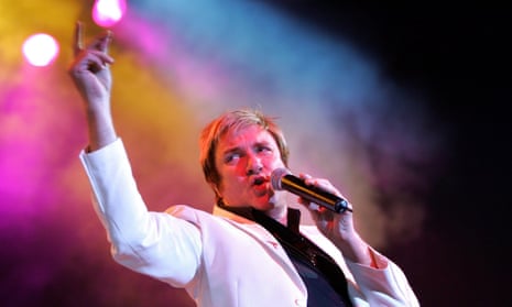 Simon Le Bon performing in Berlin, 3 October 2004.