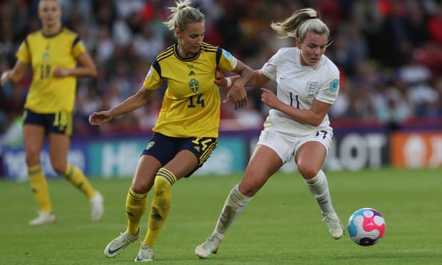 England's Lauren Hemp and Sweden's Nathalie Bjorn during the Women’s Euro semi-final match at Bramall Lane, Sheffield, 26 July 2022.