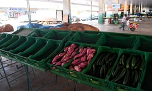 ÎÏ
ÏίÏÏ ÎºÎµÎ½Î¬ κιβÏÏια εμÏανίζονÏαι Ïε Îνα λαÏανÏκηÏο ÏÏην κενÏÏική ÏÏοÏοδοÏία ÏÏοÏίμÏν ÏÎ·Ï ÎÏÎ±Î¶Î¹Î»Î¯Î±Ï (Ceasa) Ïην ΠαÏαÏκεÏ
ή, καθÏÏ Î· αÏεÏγία ÏοÏÏηγαÏζήδÏν ÏÏοκαλεί ÏοβαÏή ÎλλειÏη ÏÏοÏίμÏν ÏÏην ÏÏÏÏεÏοÏ
Ïα.