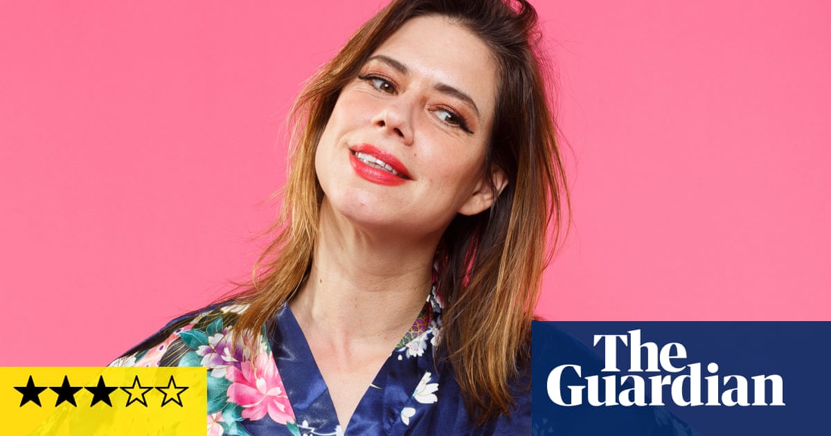 Lou Sanders review – endearingly daft tales of a rackety life
