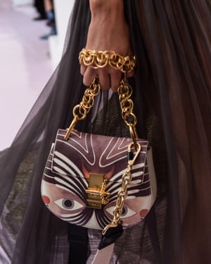 Handbag with chain strap detail at Chloé