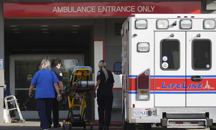 An ambulance arrives at the CHA Hollywood Presbyterian medical center in Los Angeles on 5 January.
