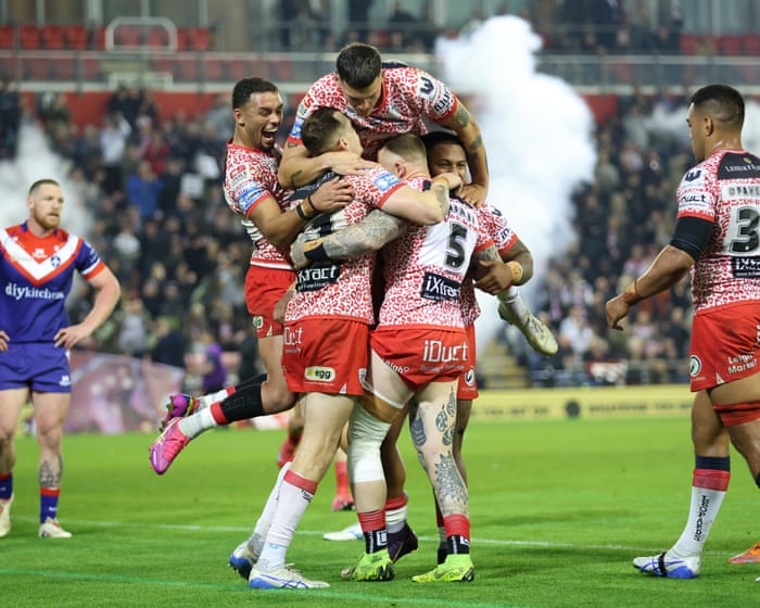 Leigh overcome Wakefield in playoff to set up semi-final rematch with Wigan
