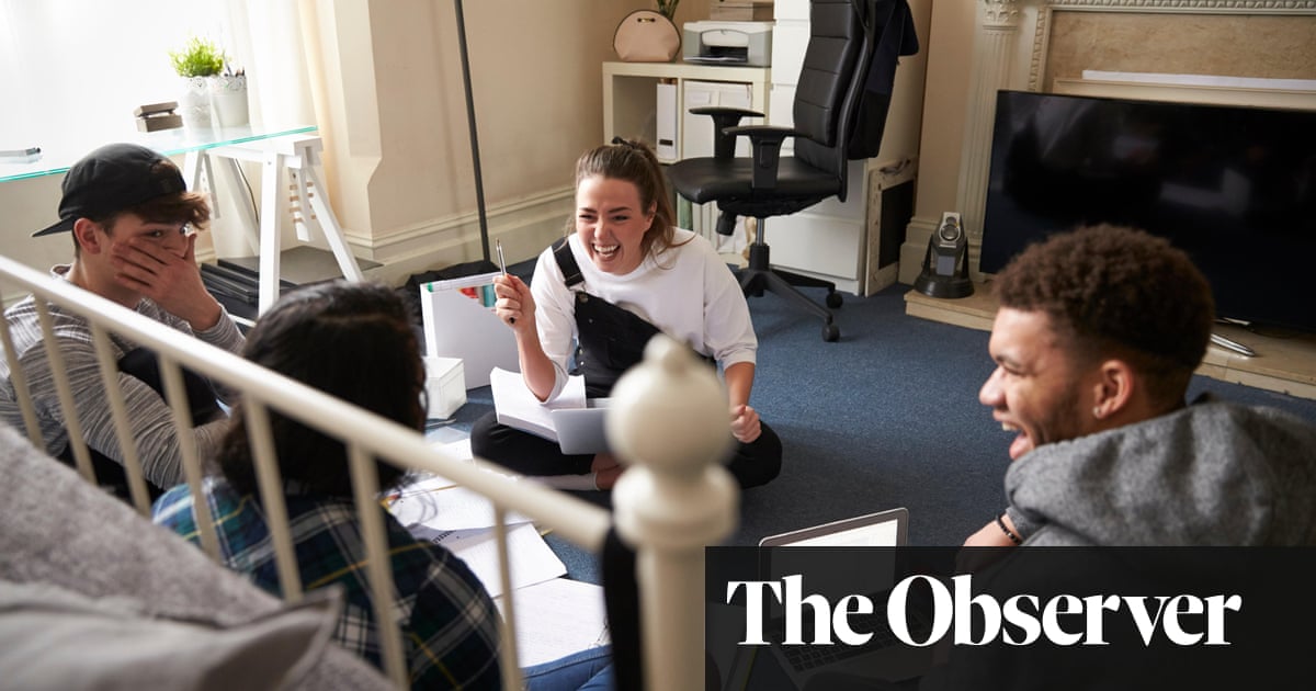 Students warned to beware hidden costs of bill-splitting firms