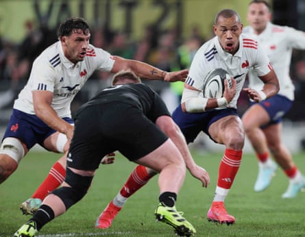 Gaël Fickou runs at Fletcher Newell during the Test match between New Zealand and France in July 2025