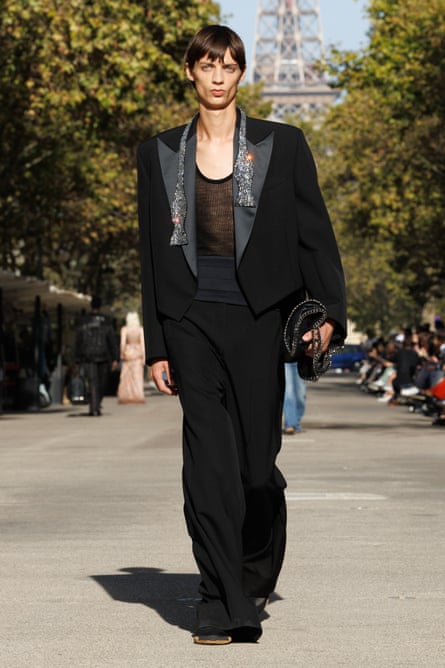Fashion: Stella McCartney Street Style Catwalk at PFW