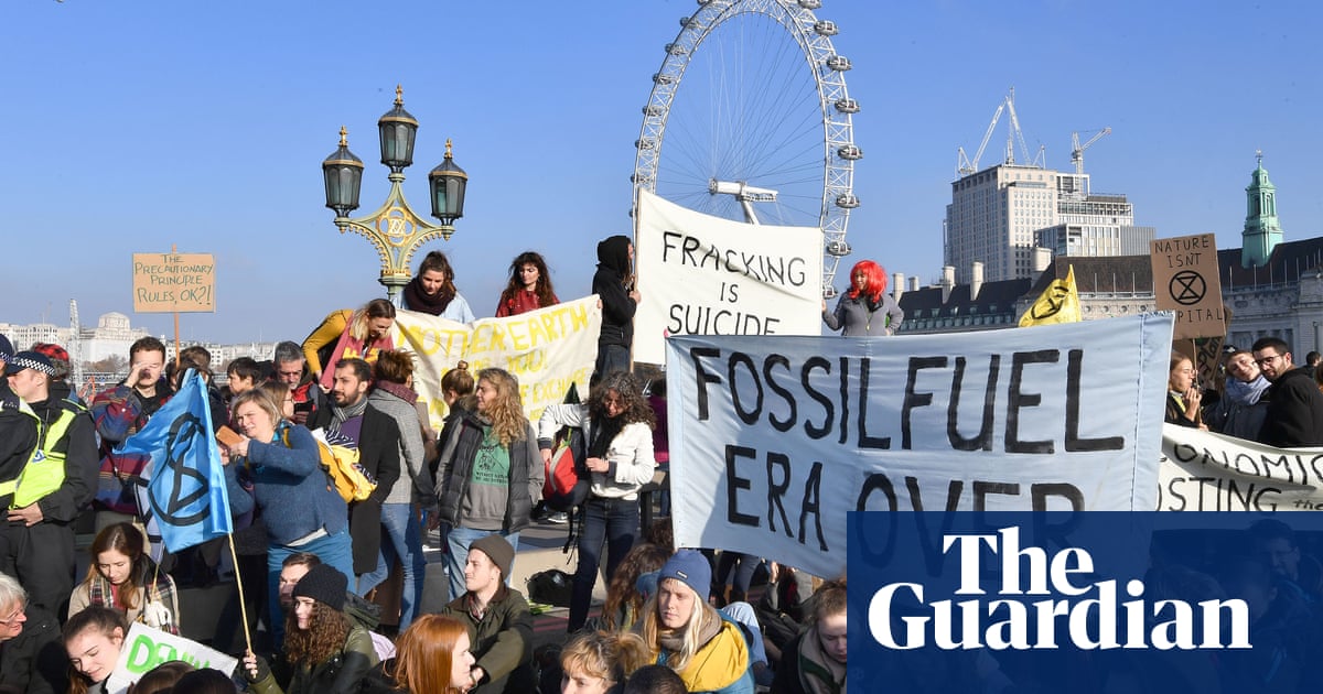 Extinction Rebellion calls on protesters to block London streets