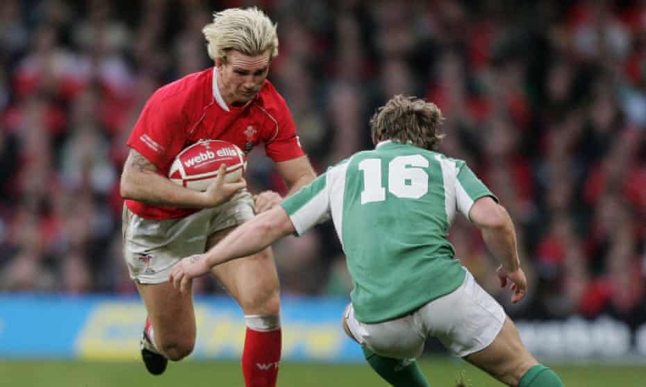 Alix Popham in action for Wales against Ireland in 2007