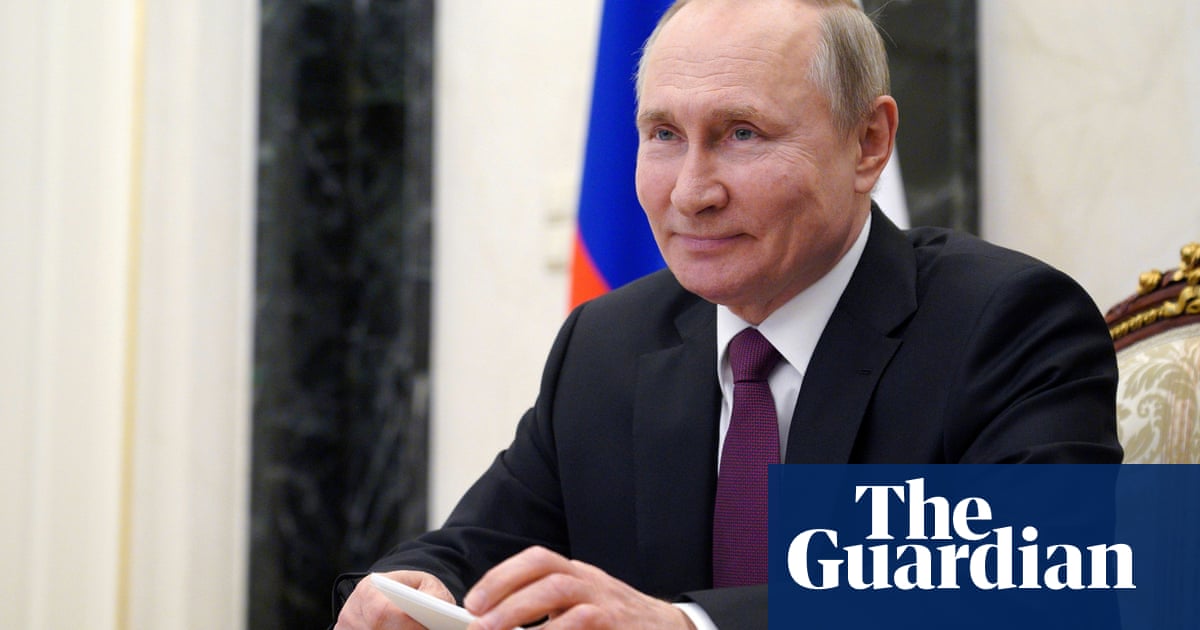 Vladimir Putin passes law that may keep him in office until 2036