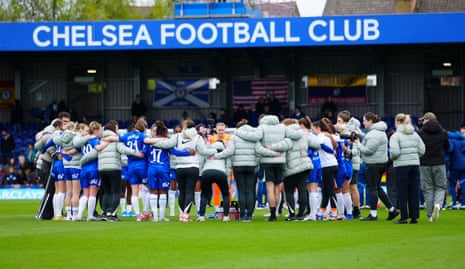 Chelsea huddle at full time.
