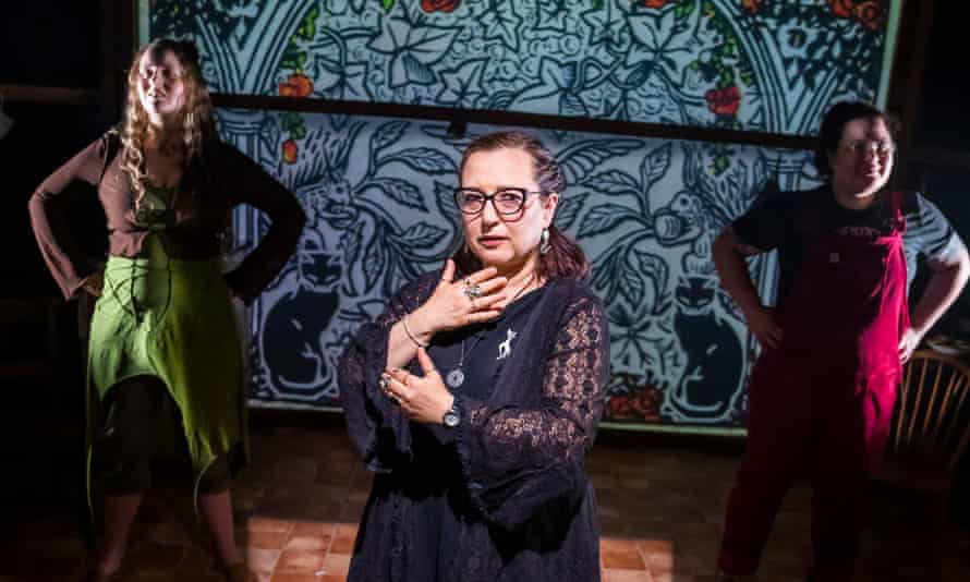 Zoë McWhinney, Fifi Garfield and Bea Webster in Everyday.