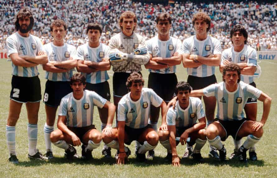 The Argentina squad before the 1986 World Cup final, with Jorge Valdano on the right of the bottom row and Maradona standing behind.