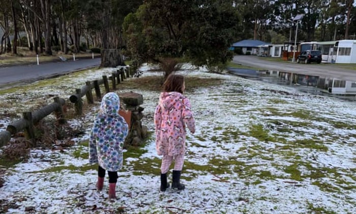 Australia news live: budget to prioritise childcare and health costs; at least 25 Covid deaths recorded 5 Brrrrr on Bruny Island.