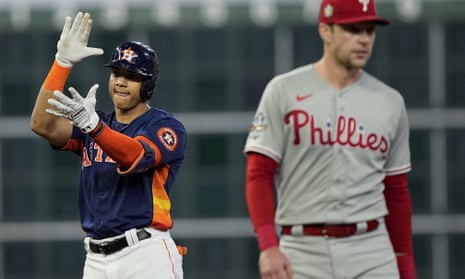 Astros ambush Phillies' Wheeler early to level World Series at one game  apiece, World Series