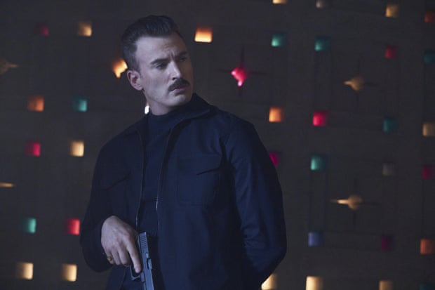 Chris Evans as Lloyd in The Gray Man.