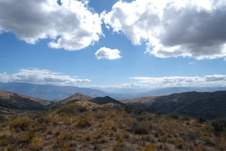 Dunstan mountains scenery in Central Otago, New Zealand