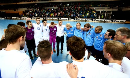 Mike Skubala, England’s futsal head coach, talking here to his team after an international in 2015, wants children to play futsal at primary school before specialising.