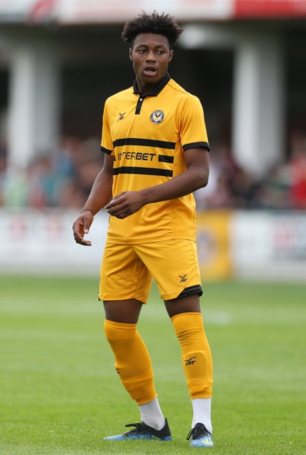 Antoine Semenyo playing for Newport.