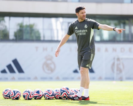 Xabi Alonso at Real Madrid training