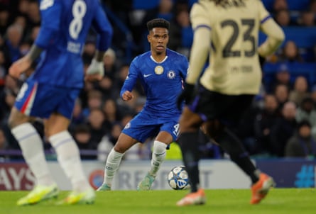 Estêvão Willian on the ball against Barcelona