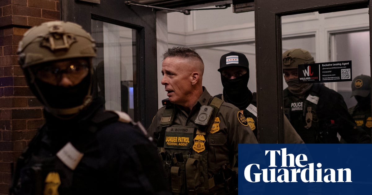 Judge orders release of hundreds arrested during Chicago immigration raids