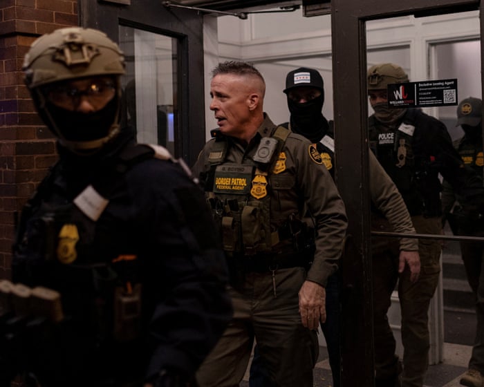 Judge orders release of hundreds arrested during Chicago immigration raids