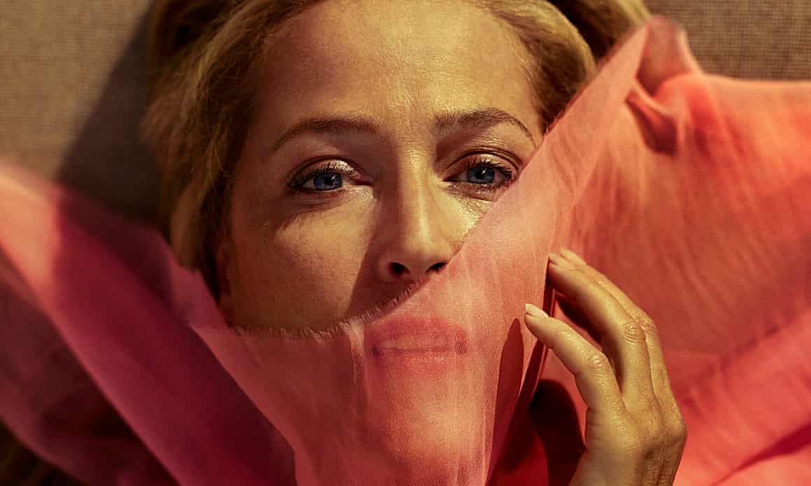 Back to the secret garden … Gillian Anderson.