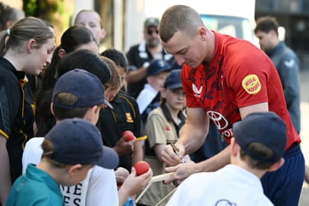 Harry Brook signs autographs for fans in Christchurch