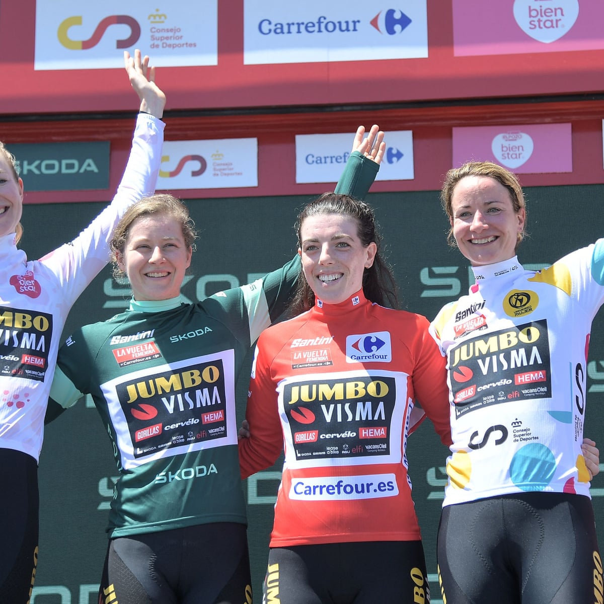 La Vuelta A España Femenina Vuelta Femenina: Anna Henderson in red jersey after opening team time trial | Cycling | The Guardian