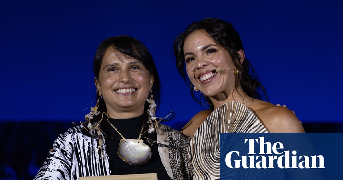 Delvene Cockatoo-Collins wins National Indigenous Fashion award for textiles harvested on Country | Australian fashion Delvene Cockatoo-Collins wins National Indigenous Fashion award for textiles harvested on Country | Australian fashion